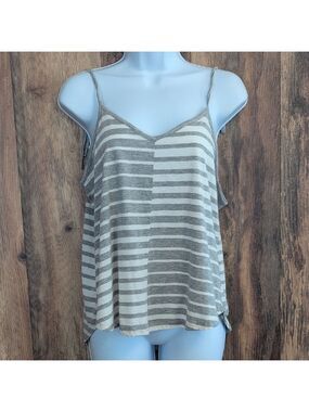 Daytrip Heather Gray and White Striped Tank Top M              809K